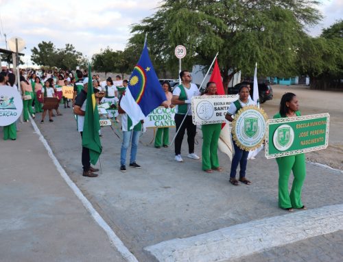 Escolas do Distrito do Jundiá realizam desfile cívico